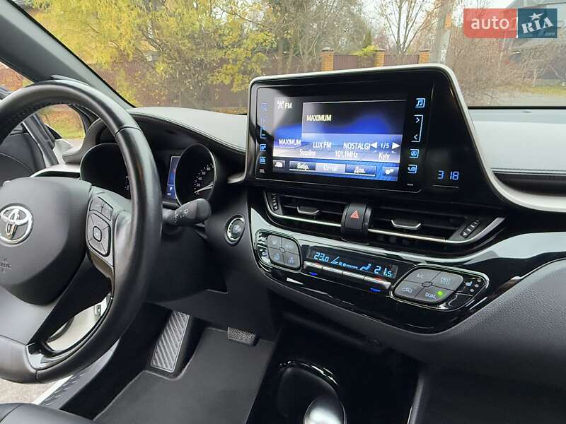 Позашляховик / Кросовер Toyota C-HR 2018 в Києві фото 35 Позашляховик / Кросовер Toyota C-HR 2018 в Києві