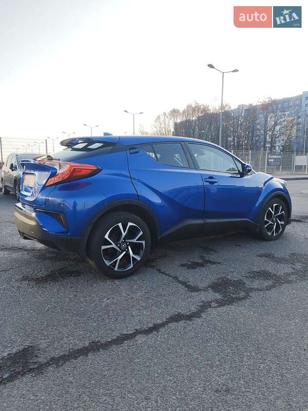 Внедорожник / Кроссовер Toyota C-HR 2018 в Львове