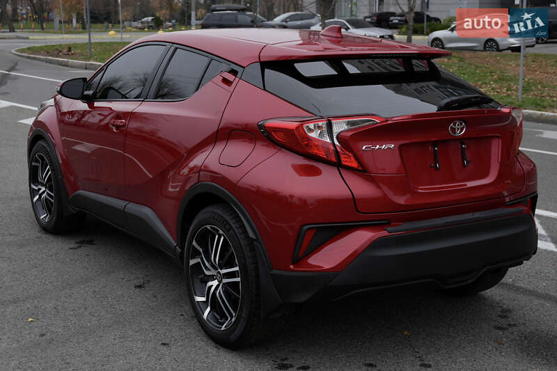 Позашляховик / Кросовер Toyota C-HR 2020 в Харкові