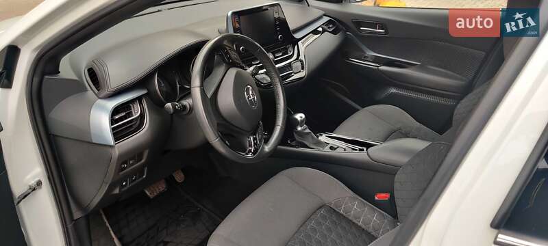 Позашляховик / Кросовер Toyota C-HR 2021 в Кривому Розі