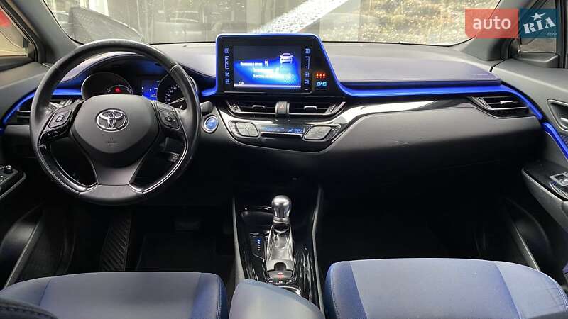 Внедорожник / Кроссовер Toyota C-HR 2018 в Одессе фото 11 Внедорожник / Кроссовер Toyota C-HR 2018 в Одессе