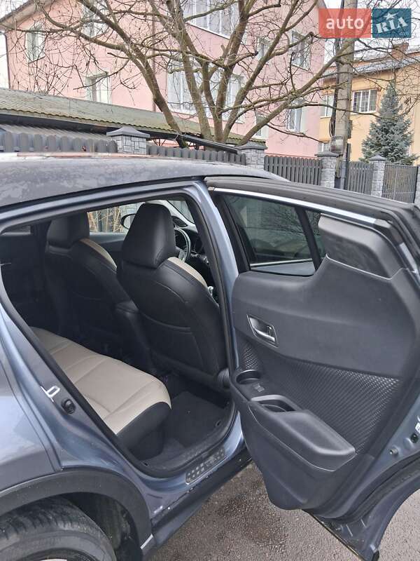 Внедорожник / Кроссовер Toyota C-HR 2020 в Львове