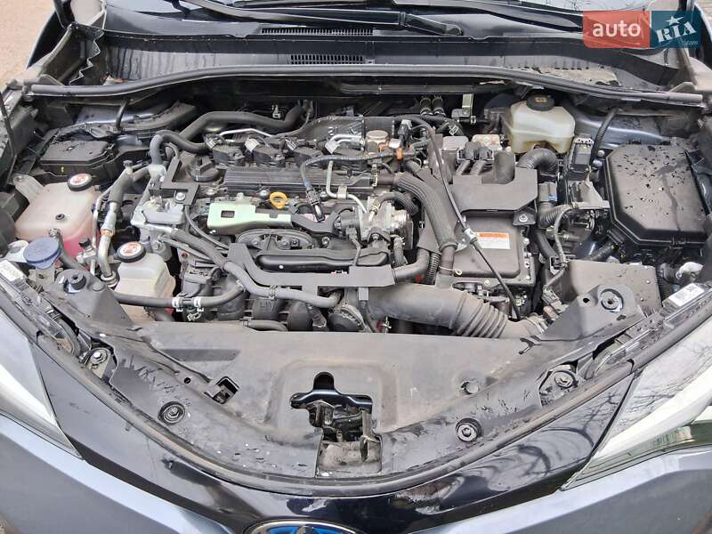 Внедорожник / Кроссовер Toyota C-HR 2020 в Львове