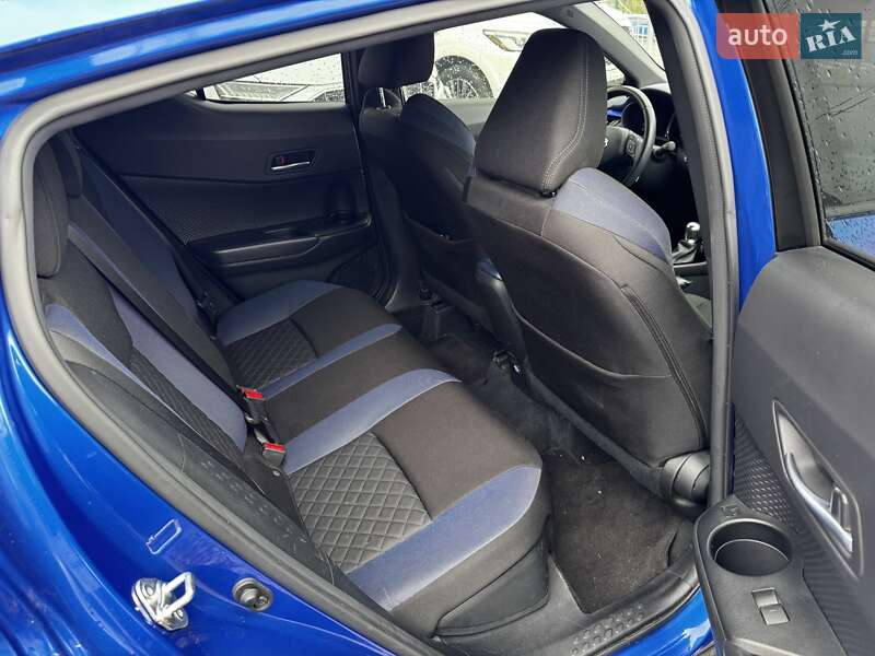 Позашляховик / Кросовер Toyota C-HR 2021 в Києві фото 11 Позашляховик / Кросовер Toyota C-HR 2021 в Києві