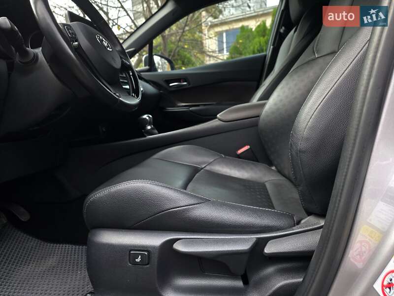 Внедорожник / Кроссовер Toyota C-HR 2019 в Одессе