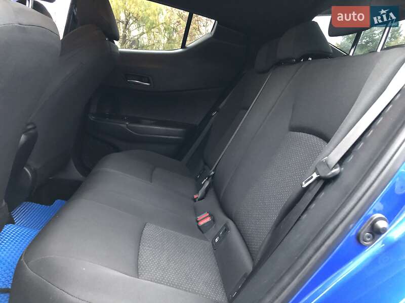 Внедорожник / Кроссовер Toyota C-HR 2018 в Виннице