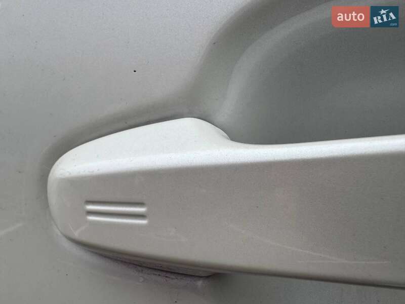 Внедорожник / Кроссовер Toyota C-HR 2019 в Киеве фото 16 Внедорожник / Кроссовер Toyota C-HR 2019 в Киеве