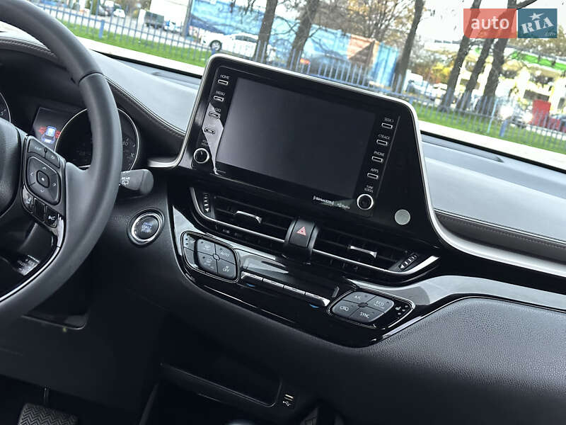 Внедорожник / Кроссовер Toyota C-HR 2020 в Одессе фото 32 Внедорожник / Кроссовер Toyota C-HR 2020 в Одессе