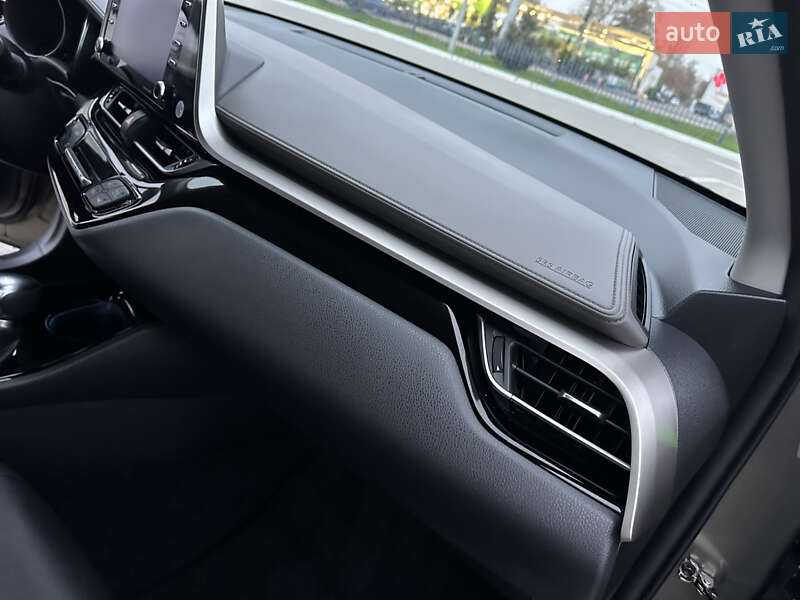 Внедорожник / Кроссовер Toyota C-HR 2020 в Одессе фото 37 Внедорожник / Кроссовер Toyota C-HR 2020 в Одессе