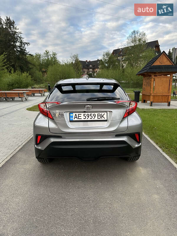 Позашляховик / Кросовер Toyota C-HR 2017 в Ковелі фото 5 Позашляховик / Кросовер Toyota C-HR 2017 в Ковелі