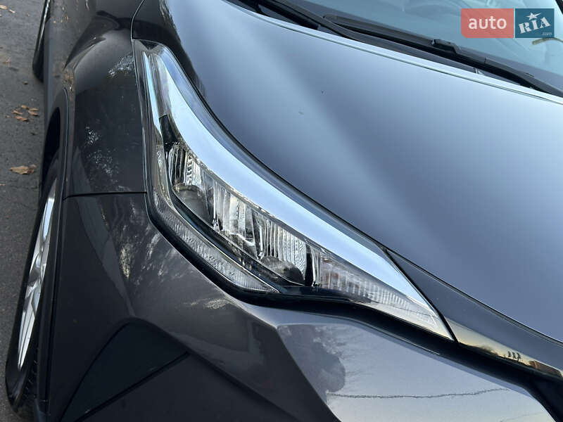Внедорожник / Кроссовер Toyota C-HR 2020 в Одессе фото 17 Внедорожник / Кроссовер Toyota C-HR 2020 в Одессе