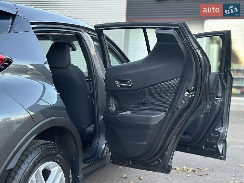 Внедорожник / Кроссовер Toyota C-HR 2020 в Одессе фото 29 Внедорожник / Кроссовер Toyota C-HR 2020 в Одессе