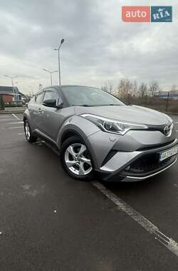 Позашляховик / Кросовер Toyota C-HR 2016 в Києві