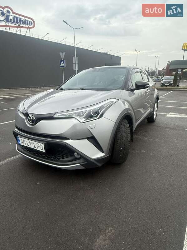 Внедорожник / Кроссовер Toyota C-HR 2016 в Киеве фото 2 Внедорожник / Кроссовер Toyota C-HR 2016 в Киеве
