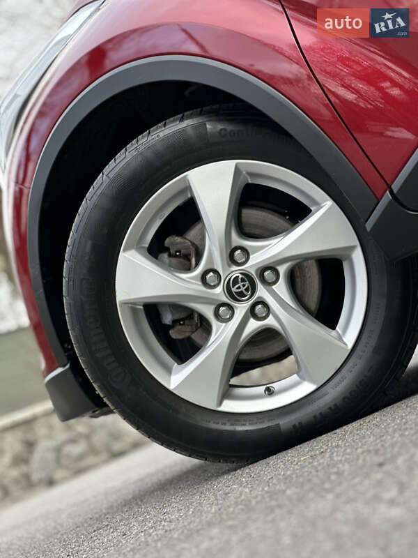 Внедорожник / Кроссовер Toyota C-HR 2018 в Виннице