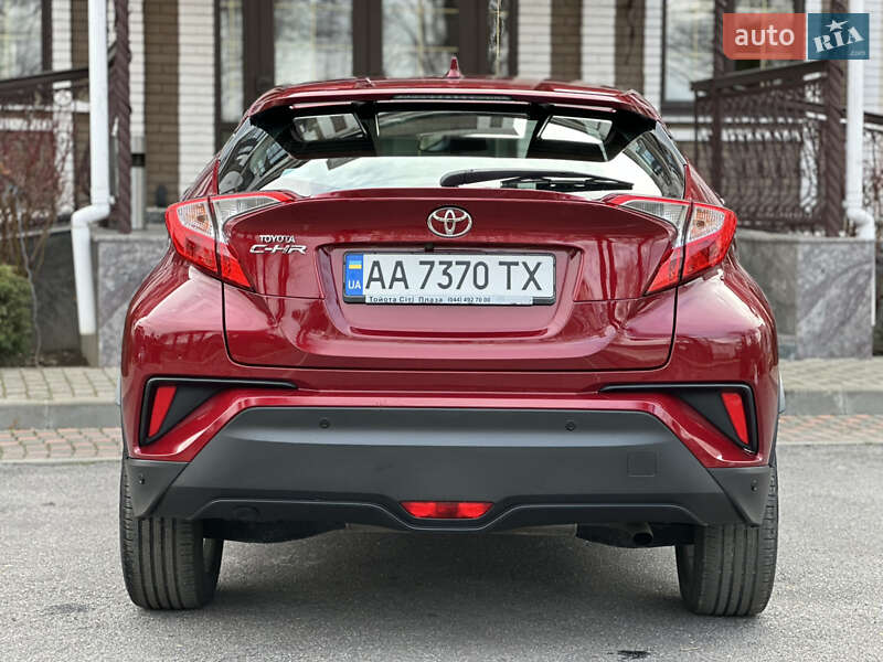 Внедорожник / Кроссовер Toyota C-HR 2018 в Виннице