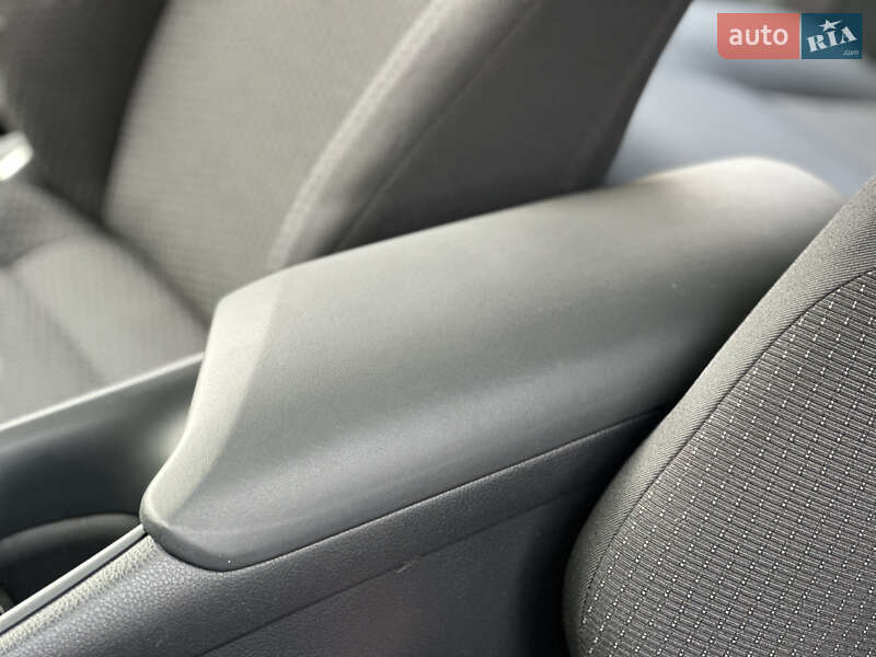 Внедорожник / Кроссовер Toyota C-HR 2018 в Виннице