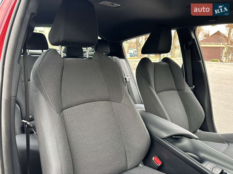 Внедорожник / Кроссовер Toyota C-HR 2018 в Виннице