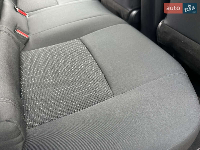 Внедорожник / Кроссовер Toyota C-HR 2018 в Виннице