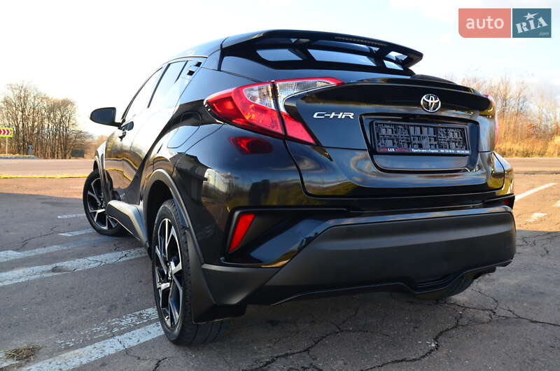 Внедорожник / Кроссовер Toyota C-HR 2018 в Дрогобыче