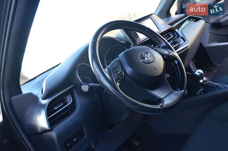 Внедорожник / Кроссовер Toyota C-HR 2018 в Дрогобыче