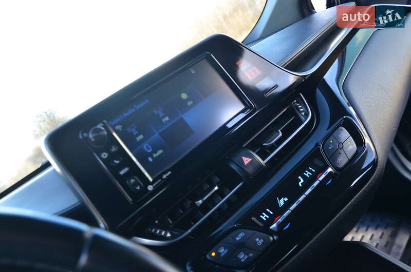 Внедорожник / Кроссовер Toyota C-HR 2018 в Дрогобыче