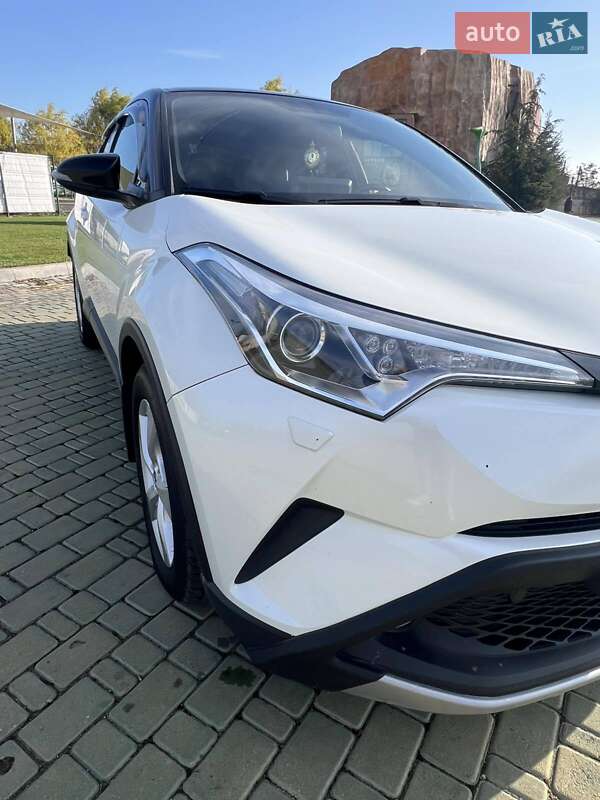 Внедорожник / Кроссовер Toyota C-HR 2016 в Одессе
