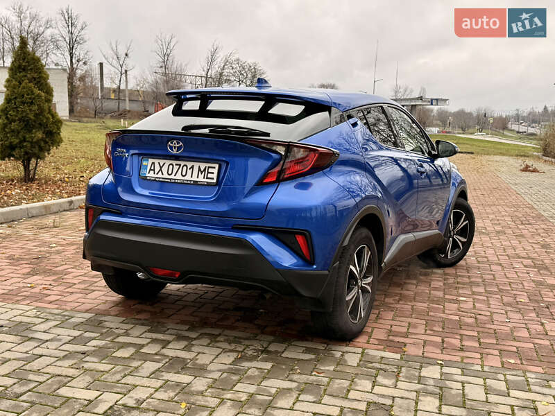 Внедорожник / Кроссовер Toyota C-HR 2020 в Харькове фото 12 Внедорожник / Кроссовер Toyota C-HR 2020 в Харькове