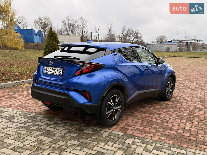 Внедорожник / Кроссовер Toyota C-HR 2020 в Харькове фото 20 Внедорожник / Кроссовер Toyota C-HR 2020 в Харькове