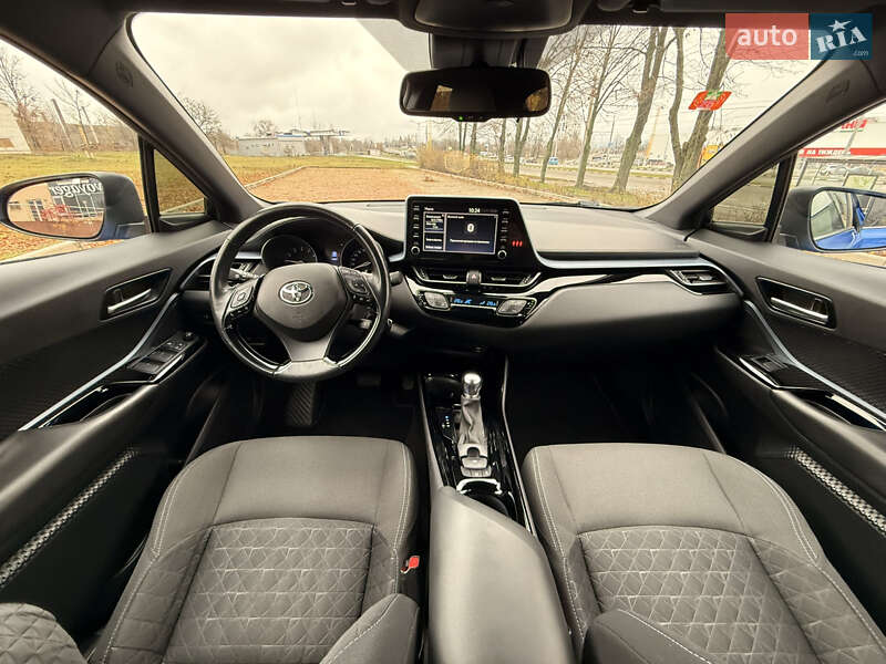Внедорожник / Кроссовер Toyota C-HR 2020 в Харькове фото 33 Внедорожник / Кроссовер Toyota C-HR 2020 в Харькове