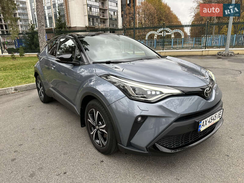 Внедорожник / Кроссовер Toyota C-HR 2019 в Харькове