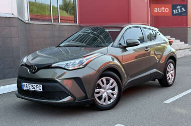 Внедорожник / Кроссовер Toyota C-HR 2021 в Киеве