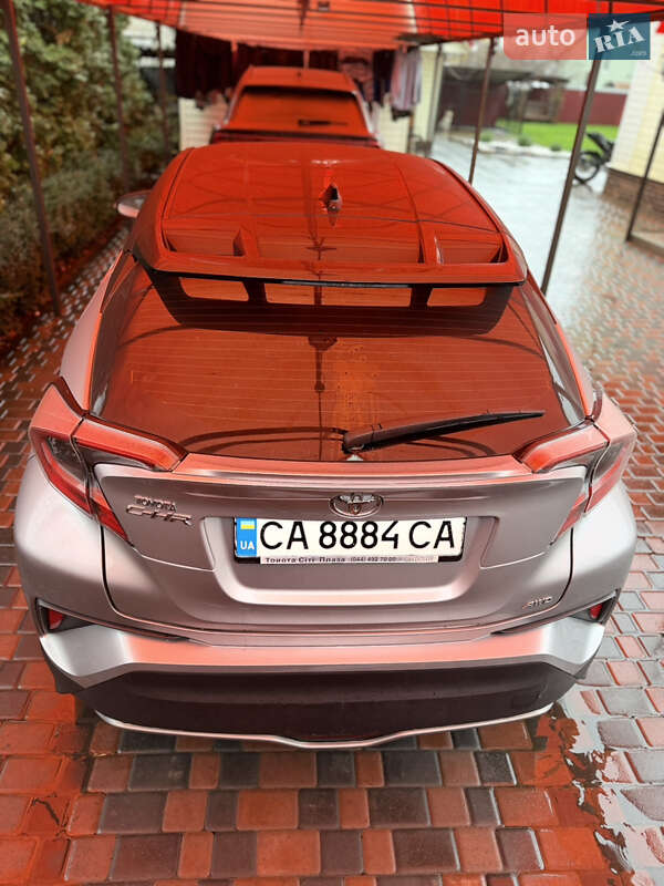 Внедорожник / Кроссовер Toyota C-HR 2016 в Драбове