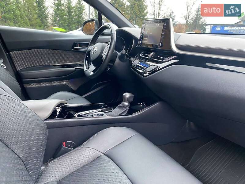 Позашляховик / Кросовер Toyota C-HR 2020 в Богородчанах