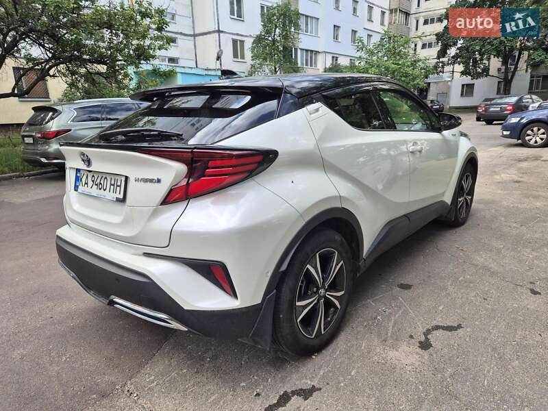 Внедорожник / Кроссовер Toyota C-HR 2020 в Киеве