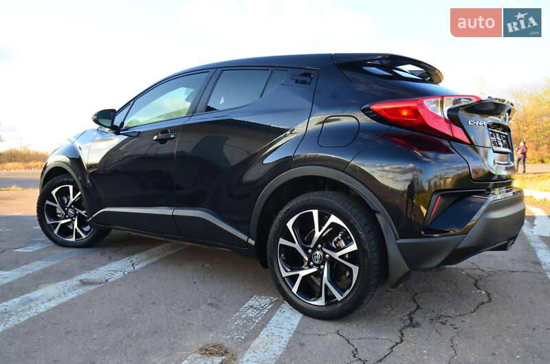 Позашляховик / Кросовер Toyota C-HR 2018 в Дрогобичі фото 28 Позашляховик / Кросовер Toyota C-HR 2018 в Дрогобичі