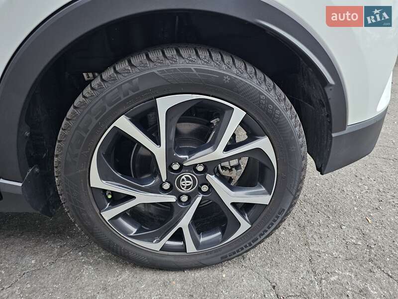 Позашляховик / Кросовер Toyota C-HR 2018 в Одесі