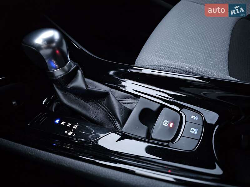 Позашляховик / Кросовер Toyota C-HR 2018 в Одесі