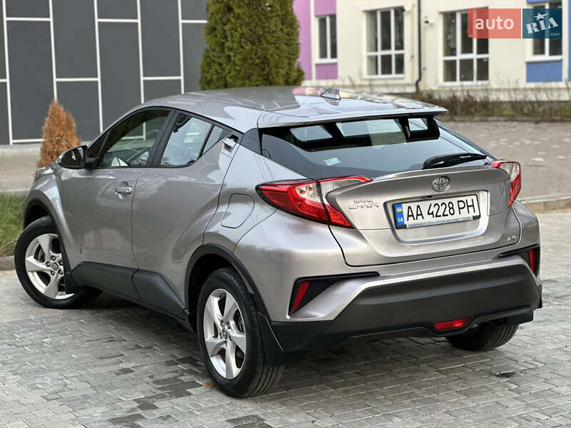 Позашляховик / Кросовер Toyota C-HR 2016 в Вінниці