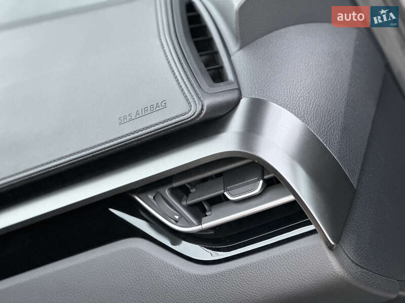 Позашляховик / Кросовер Toyota C-HR 2016 в Вінниці