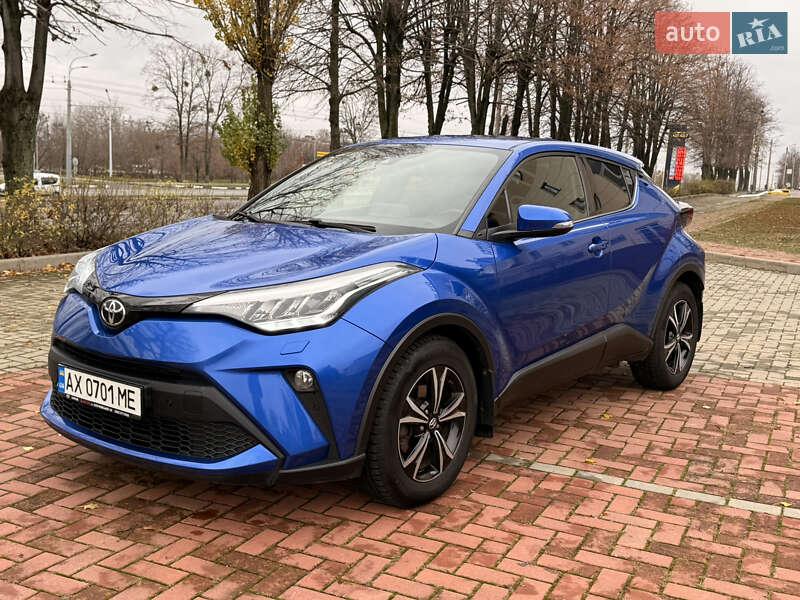 Внедорожник / Кроссовер Toyota C-HR 2020 в Харькове