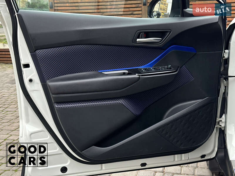 Внедорожник / Кроссовер Toyota C-HR 2018 в Одессе