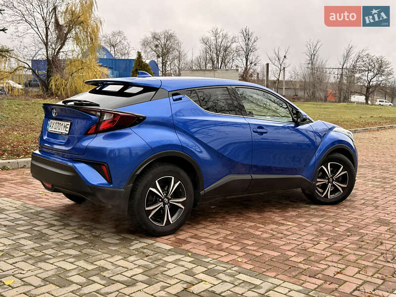 Позашляховик / Кросовер Toyota C-HR 2020 в Харкові фото 6 Позашляховик / Кросовер Toyota C-HR 2020 в Харкові