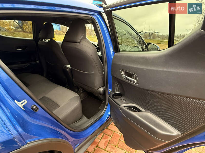 Позашляховик / Кросовер Toyota C-HR 2020 в Харкові фото 34 Позашляховик / Кросовер Toyota C-HR 2020 в Харкові