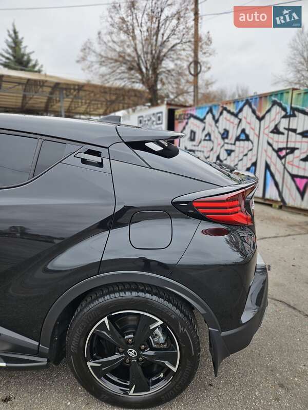 Внедорожник / Кроссовер Toyota C-HR 2021 в Харькове