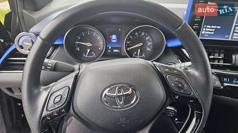 Внедорожник / Кроссовер Toyota C-HR 2021 в Киеве фото 12 Внедорожник / Кроссовер Toyota C-HR 2021 в Киеве