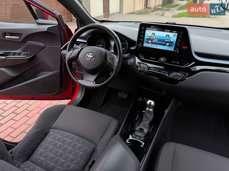 Позашляховик / Кросовер Toyota C-HR 2020 в Одесі фото 28 Позашляховик / Кросовер Toyota C-HR 2020 в Одесі