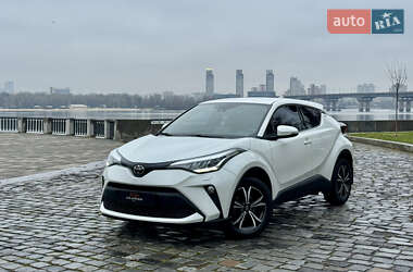 Внедорожник / Кроссовер Toyota C-HR 2020 в Киеве