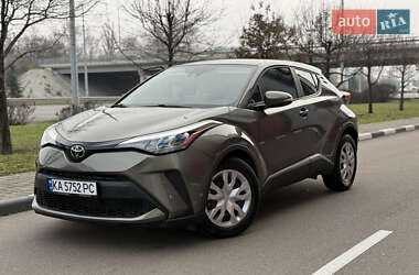 Внедорожник / Кроссовер Toyota C-HR 2021 в Киеве