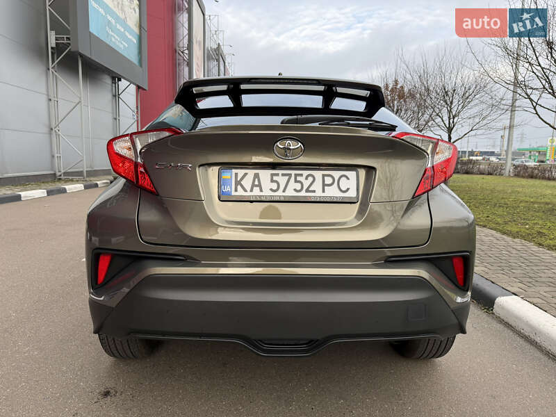 Позашляховик / Кросовер Toyota C-HR 2021 в Києві фото 11 Позашляховик / Кросовер Toyota C-HR 2021 в Києві